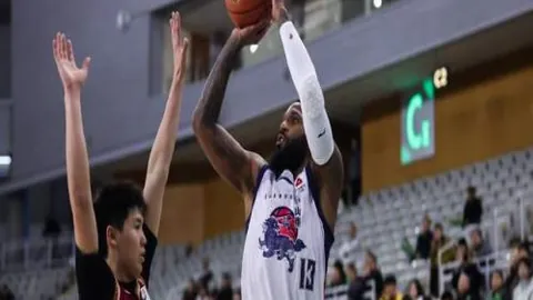 《激战对决：布赖代与阿科多，实力悬殊之战即将上演！》